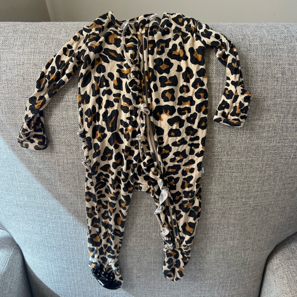 Posh Peanut Leopard Print Outfit - Black and Tan